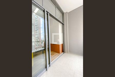 Varanda da Sala/Quarto de kitnet/studio à venda com 1 quarto, 25m² em Vila Mariana, São Paulo