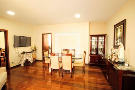 Sala de apartamento à venda com 3 quartos, 106m² em Sion, Belo Horizonte