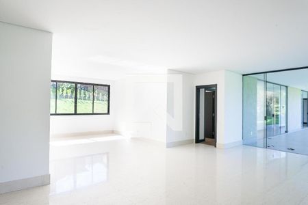 Casa de condomínio à venda com 350m², 4 quartos e 4 vagassala