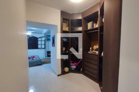 Quarto 1 de casa de condomínio à venda com 3 quartos, 300m² em Tanque, Rio de Janeiro
