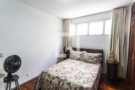 Suíte de apartamento para alugar com 4 quartos, 150m² em Santo Antônio, Belo Horizonte