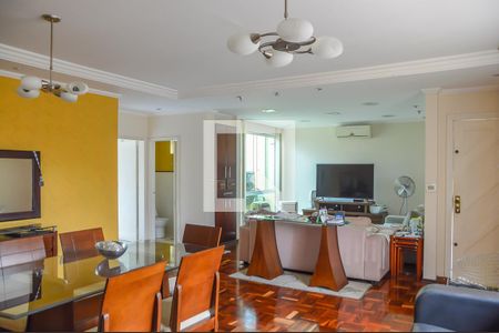 Sala de casa à venda com 3 quartos, 290m² em Nova Petrópolis, São Bernardo do Campo