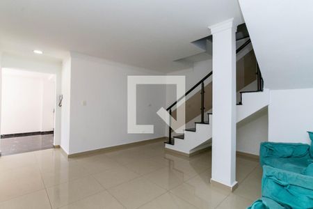 Sala 2 de casa para alugar com 5 quartos, 450m² em Jardim Adriana, Guarulhos