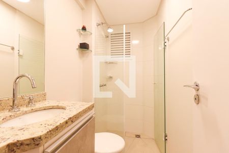 Banheiro da Suíte de apartamento para alugar com 1 quarto, 38m² em Centro, Curitiba