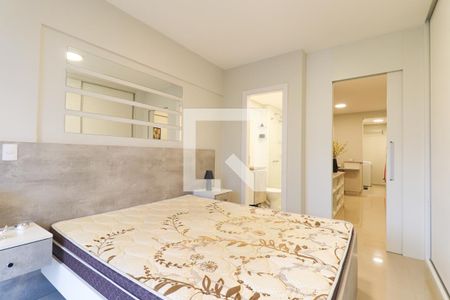 Quarto Suíte de apartamento para alugar com 1 quarto, 38m² em Centro, Curitiba