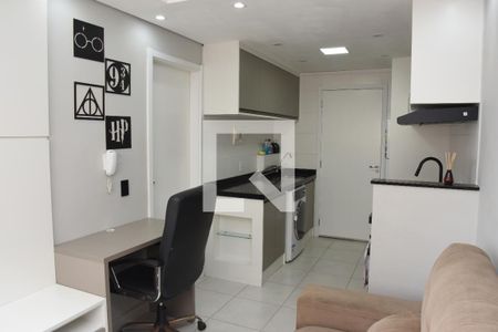 Sala/Cozinha de apartamento à venda com 1 quarto, 28m² em Jardim Prudência, São Paulo