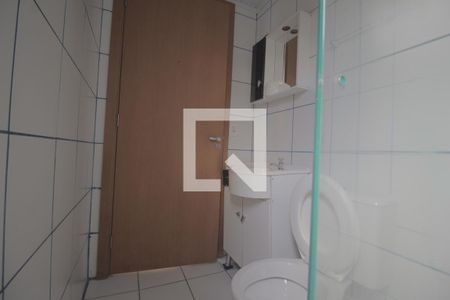 Banheiro de apartamento à venda com 2 quartos, 49m² em Olaria, Canoas