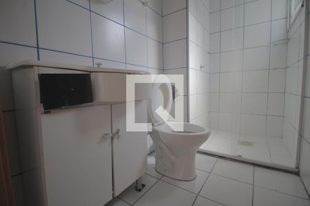 Banheiro de apartamento à venda com 2 quartos, 49m² em Olaria, Canoas