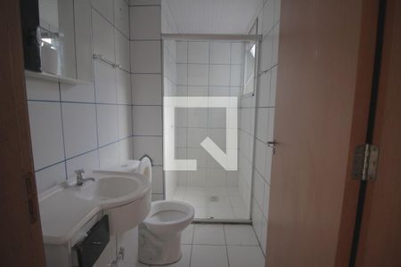 Banheiro de apartamento à venda com 2 quartos, 49m² em Olaria, Canoas