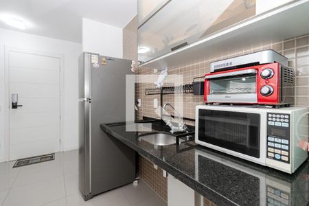 Cozinha de kitnet/studio para alugar com 1 quarto, 33m² em Cidade Monções, São Paulo