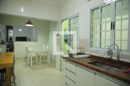 Cozinha de casa à venda com 5 quartos, 183m² em Rochdale, Osasco