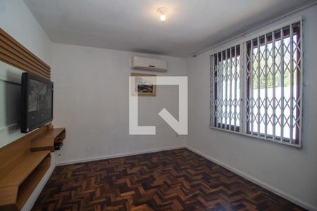 Sala de casa à venda com 3 quartos, 150m² em Santa Tereza, Porto Alegre