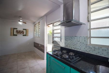Cozinha de casa à venda com 3 quartos, 150m² em Santa Tereza, Porto Alegre