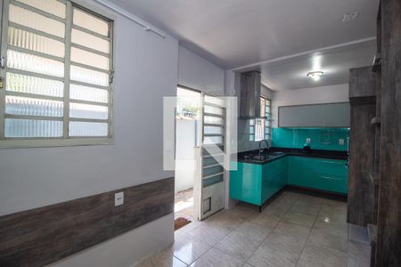 Cozinha de casa à venda com 3 quartos, 150m² em Santa Tereza, Porto Alegre