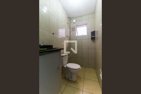 Banheiro de kitnet/studio para alugar com 1 quarto, 40m² em Jardim Nova Poá, Poá