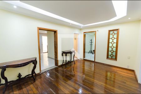 Sala de casa para alugar com 6 quartos, 410m² em Vila Isabel, Rio de Janeiro