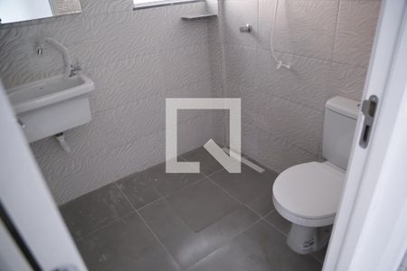 Banheiro de apartamento para alugar com 1 quarto, 34m² em Vila Guedes, São Paulo