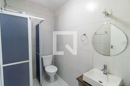 Banheiro de casa para alugar com 1 quarto, 40m² em Vila Mira, São Paulo