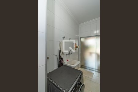 Casa à venda com 180m², 3 quartos e 2 vagas Casa à venda com 180m², 3 quartos e 2 vagasÁrea de Serviço