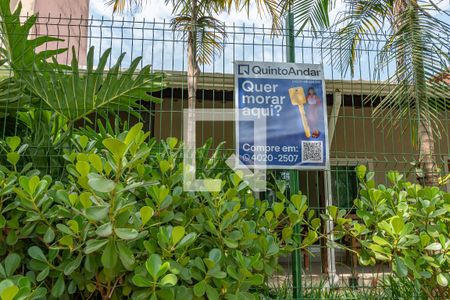 Casa à venda com 180m², 3 quartos e 2 vagas Casa à venda com 180m², 3 quartos e 2 vagasPlaca