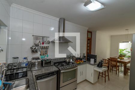 Casa à venda com 180m², 3 quartos e 2 vagas Casa à venda com 180m², 3 quartos e 2 vagasCozinha