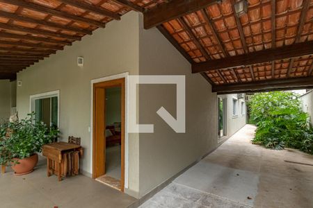 Casa à venda com 180m², 3 quartos e 2 vagas Casa à venda com 180m², 3 quartos e 2 vagasGaragem
