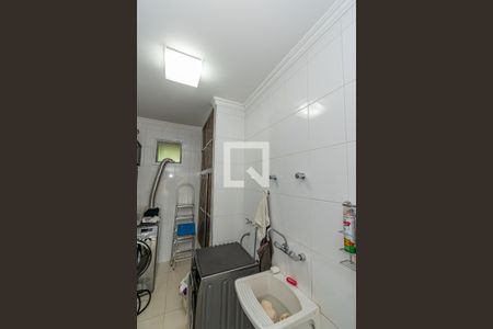 Casa à venda com 180m², 3 quartos e 2 vagas Casa à venda com 180m², 3 quartos e 2 vagasÁrea de Serviço