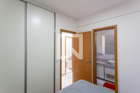 Quarto Suíte de apartamento para alugar com 2 quartos, 55m² em Manacás, Belo Horizonte