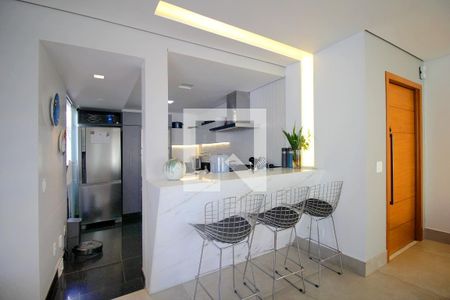 Sala de apartamento à venda com 3 quartos, 137m² em Sion, Belo Horizonte