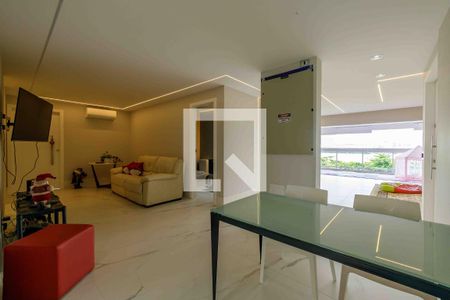 Sala de apartamento à venda com 3 quartos, 227m² em Barra da Tijuca, Rio de Janeiro