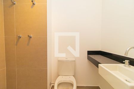 Banheiro de apartamento para alugar com 1 quarto, 17m² em Bela Vista, São Paulo