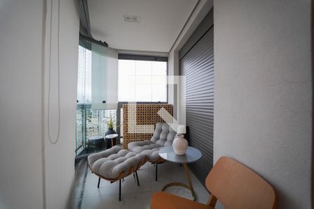 Sacada de apartamento à venda com 2 quartos, 93m² em Vila Ipojuca, São Paulo