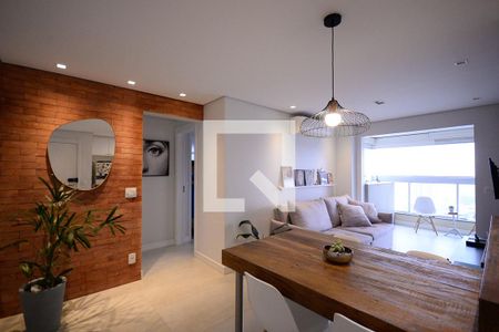 Sala  de apartamento à venda com 2 quartos, 70m² em Vila Gumercindo, São Paulo