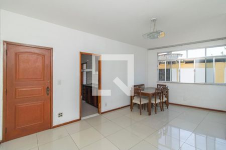 Sala de apartamento para alugar com 2 quartos, 100m² em Jardim Guanabara, Rio de Janeiro