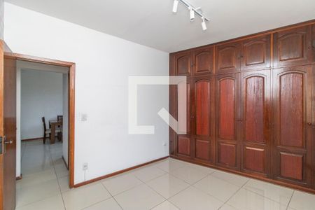 Quarto 1 de apartamento para alugar com 2 quartos, 100m² em Jardim Guanabara, Rio de Janeiro