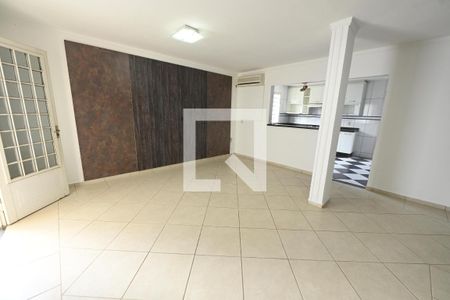 Sala de casa para alugar com 3 quartos, 150m² em Parque das Laranjeiras, Goiânia