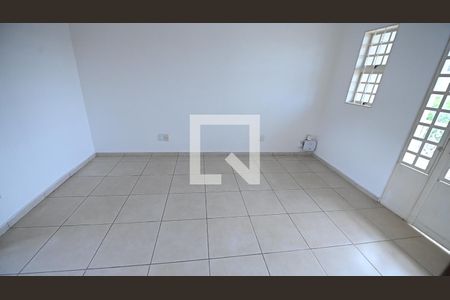 Sala 2 de casa para alugar com 3 quartos, 150m² em Parque das Laranjeiras, Goiânia