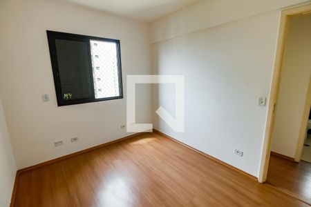 Quarto 1 de apartamento à venda com 2 quartos, 65m² em Chácara Agrindus, Taboão da Serra