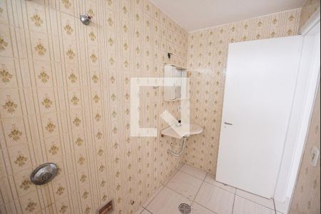 Banheiro de apartamento para alugar com 1 quarto, 60m² em Centro, Taubaté