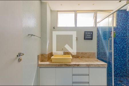 Apartamento para alugar com 137m², 3 quartos e 1 vaga Apartamento para alugar com 137m², 3 quartos e 1 vagaBanheiro Corredor