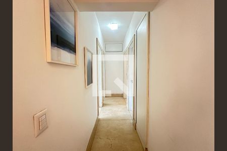 Corredor de apartamento à venda com 3 quartos, 350m² em Santa Efigênia, Belo Horizonte