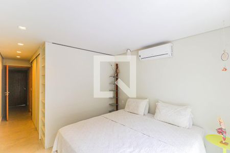 Suíte 1 de casa à venda com 2 quartos, 115m² em Santo Amaro, São Paulo