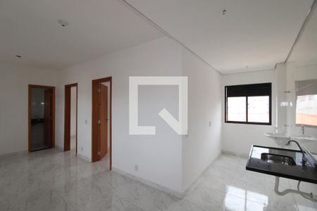 Sala/Cozinha e área de serviço de apartamento à venda com 2 quartos, 50m² em Vila Ré, São Paulo