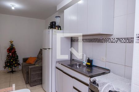 Cozinha e Área de Serviço de apartamento à venda com 2 quartos, 45m² em Vila Nhocuné, São Paulo