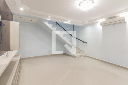 Sala  de casa à venda com 3 quartos, 300m² em Vila Carrão, São Paulo