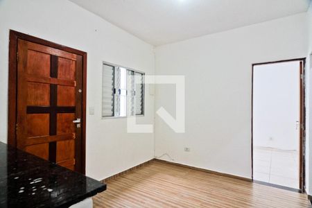 Sala de casa para alugar com 1 quarto, 50m² em Parque Peruche, São Paulo