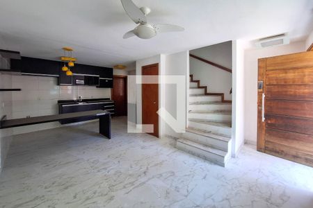 Sala de casa de condomínio à venda com 3 quartos, 100m² em Engenho do Mato, Niterói