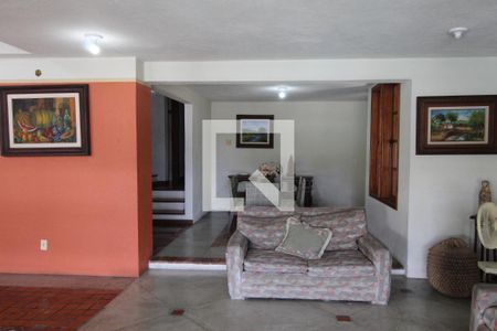 Sala de casa para alugar com 4 quartos, 493m² em Jacarepaguá, Rio de Janeiro