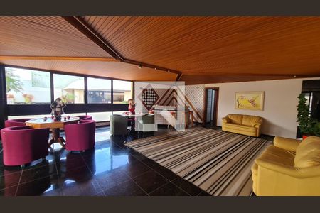 Apartamento à venda com 250m², 4 quartos e 3 vagas Apartamento à venda com 250m², 4 quartos e 3 vagasÁrea comum