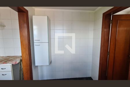 Apartamento à venda com 250m², 4 quartos e 3 vagas Apartamento à venda com 250m², 4 quartos e 3 vagasÁrea de Serviço